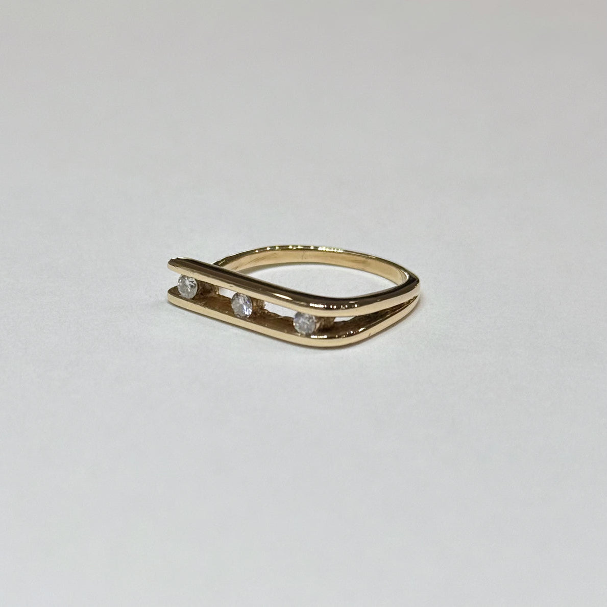 14k Three-stone Diamond Band Ring 1/7ctw