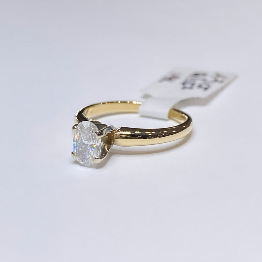 0.43ct Oval Solitaire 14k