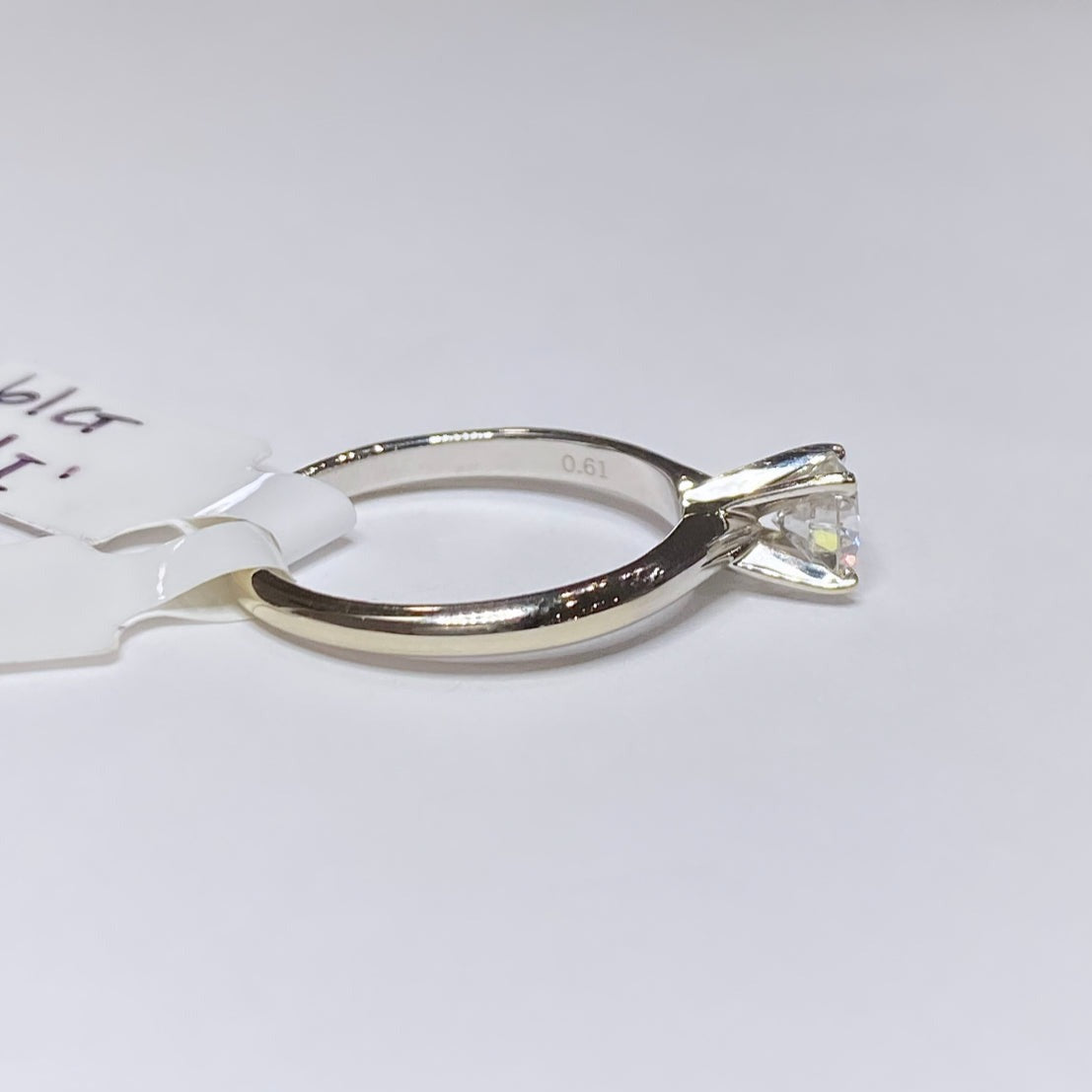 0.61ct Round Classic Solitaire 14k