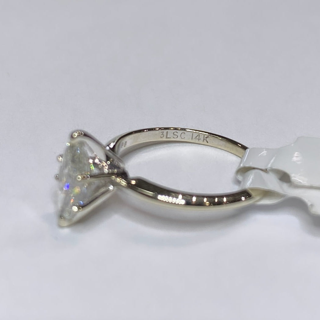 0.96ct Marquise Solitaire 14k