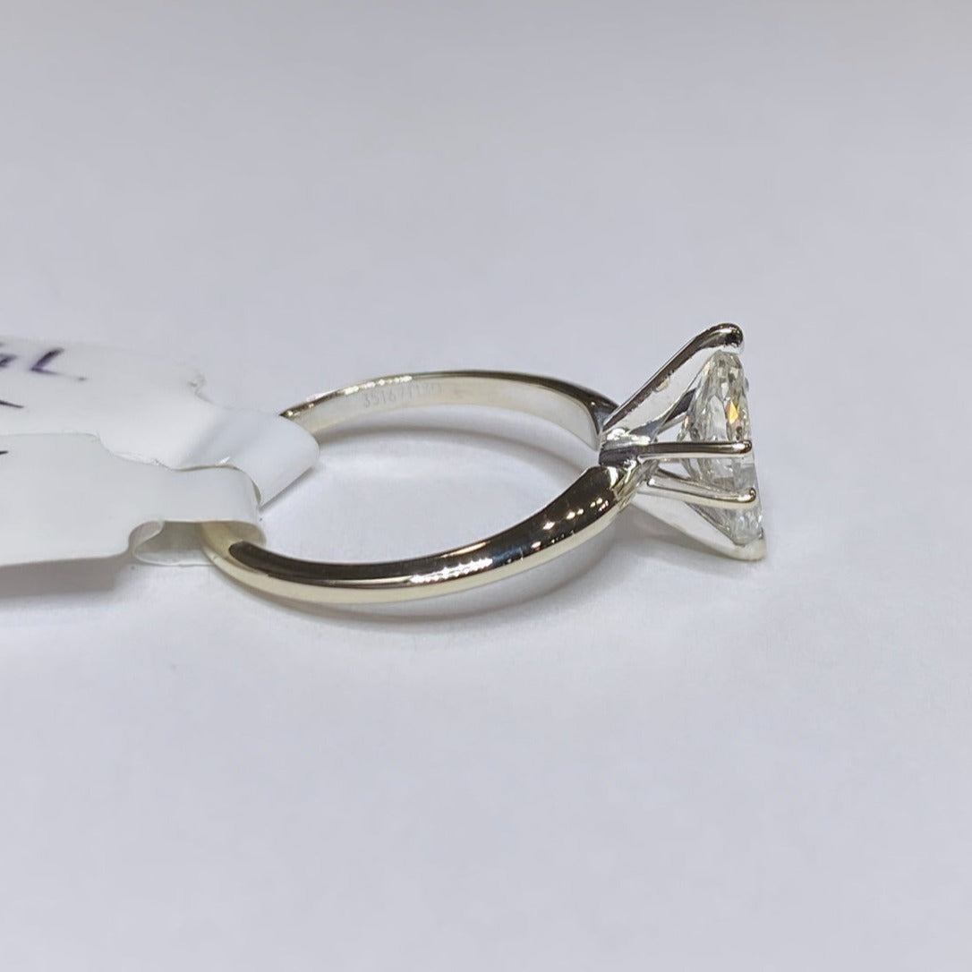 0.96ct Marquise Solitaire 14k