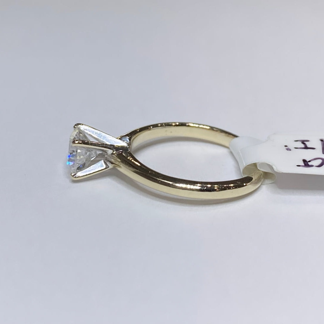 1.00ct Round Cut Diamond Solitaire 18k IGI