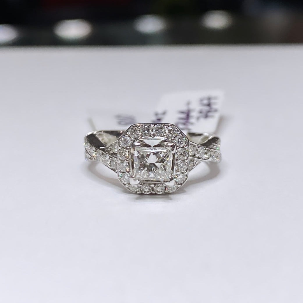 0.46ct Princess Cut Diamond & Halo Crossover Ring 14k