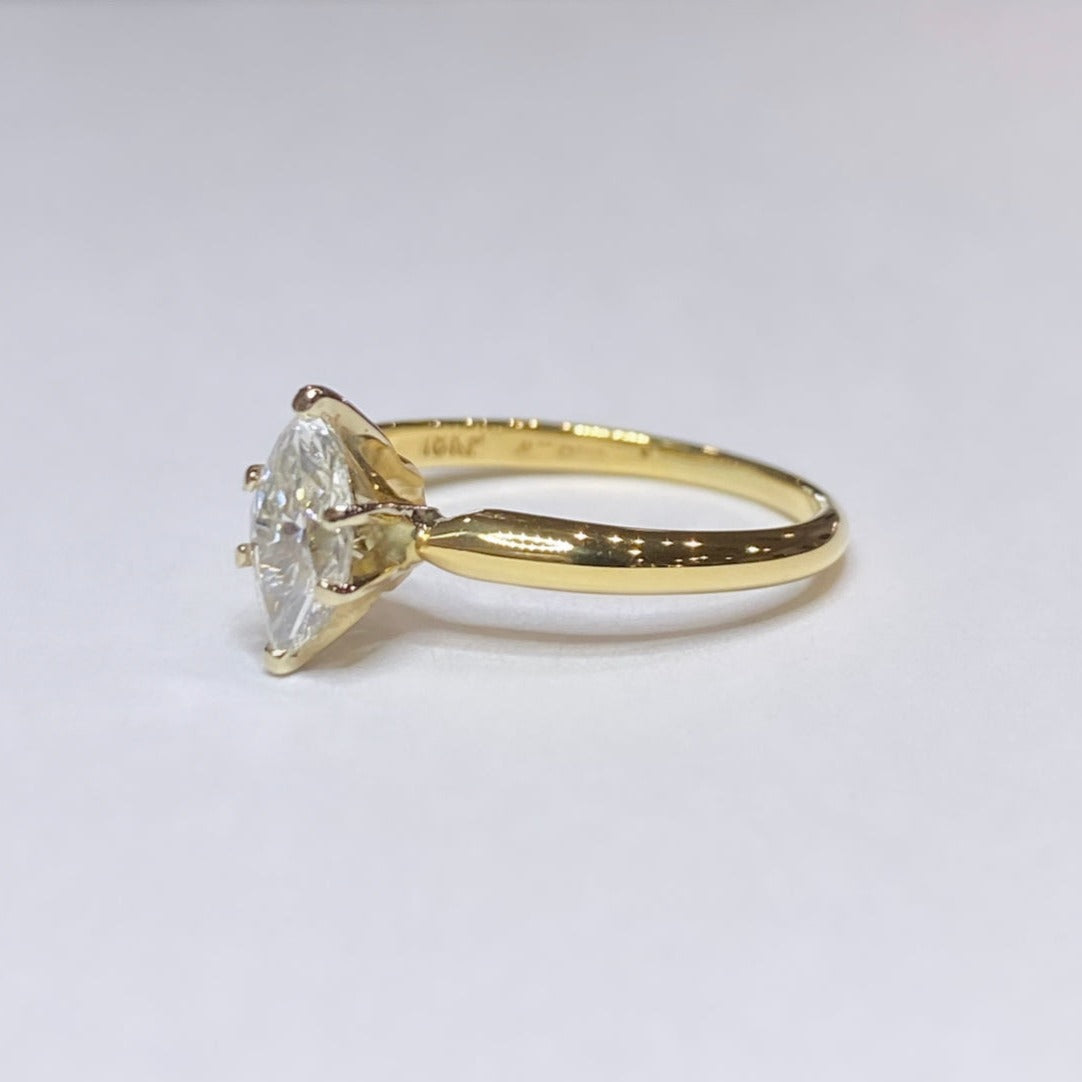 1/2ct Marquise Classic Solitaire 18k