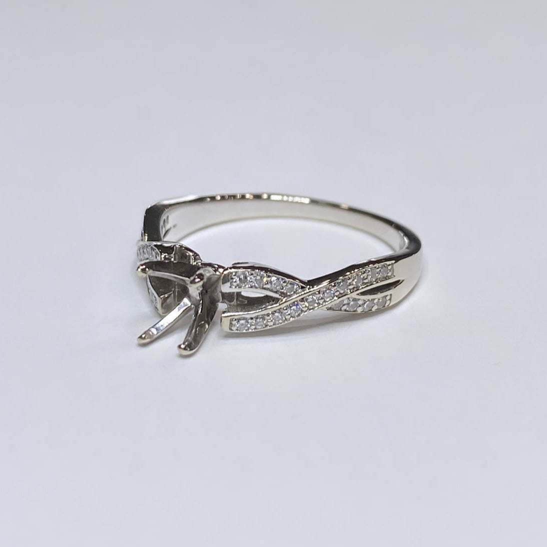 14k Semi-mounted Diamond Crossover Ring