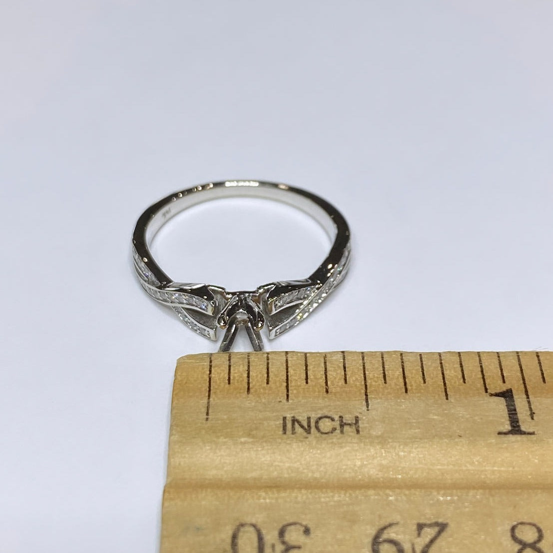 14k Semi-mounted Diamond Crossover Ring