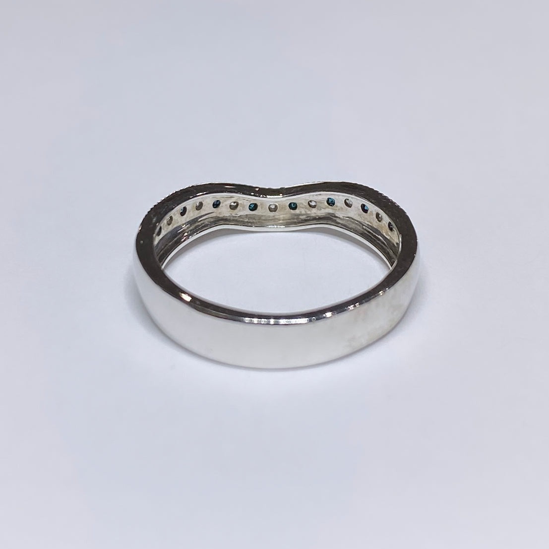 White & Blue Diamond Curved Band 14k