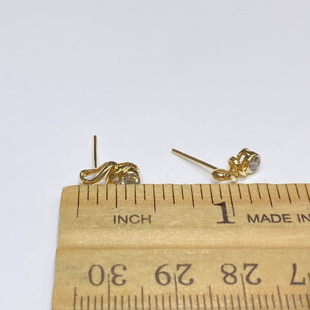 14k 1/6tcw Diamond Swirl Earrings