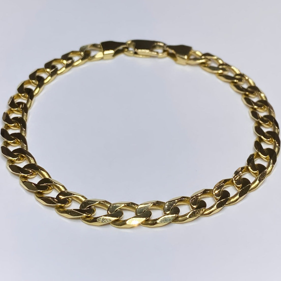 18k Curb Link Bracelet 6.7mm