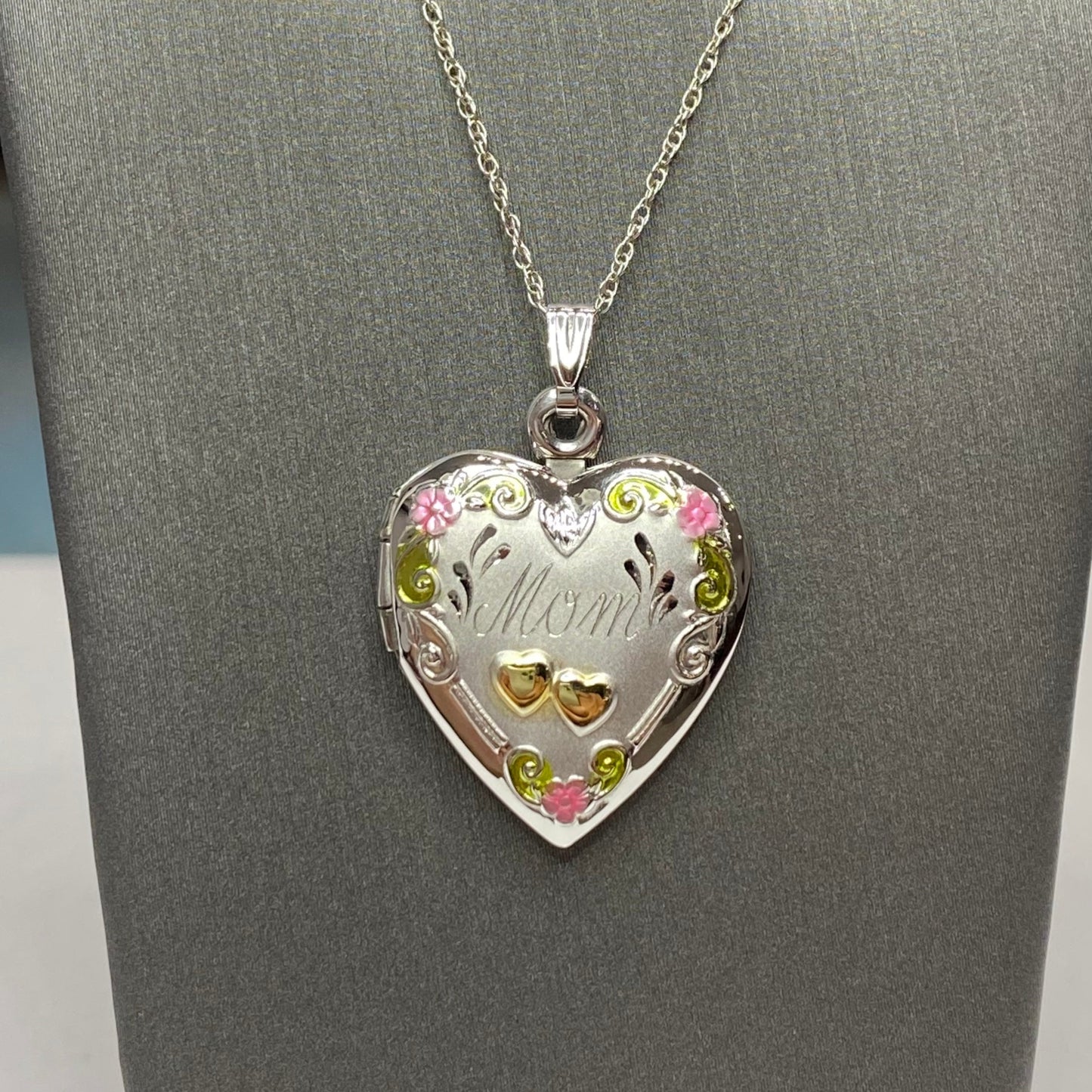 14k “Mom” Heart Locket