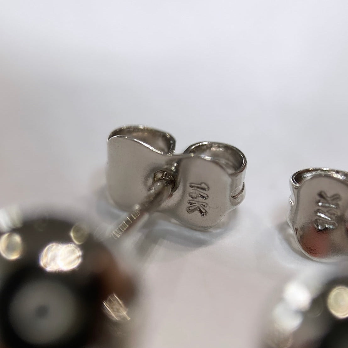 14k White Gold Knob Earrings