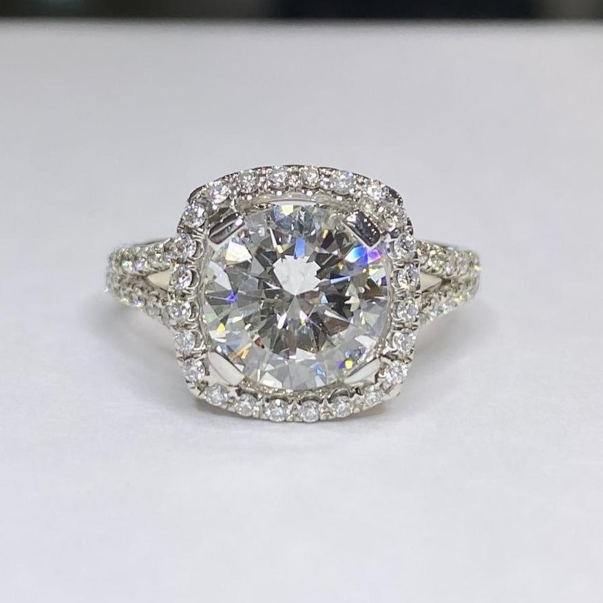 3.47ctw Round Diamond Halo 18k