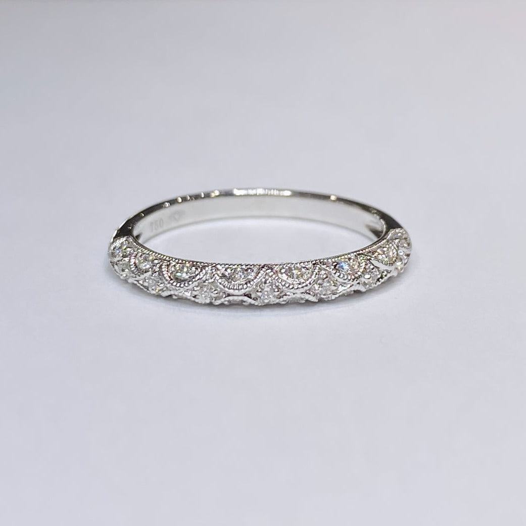 18k Round Brilliant Milgrain Dome Bridal Set