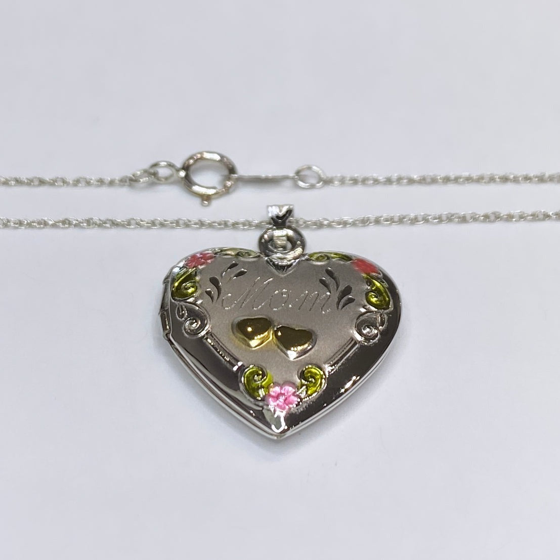 14k “Mom” Heart Locket