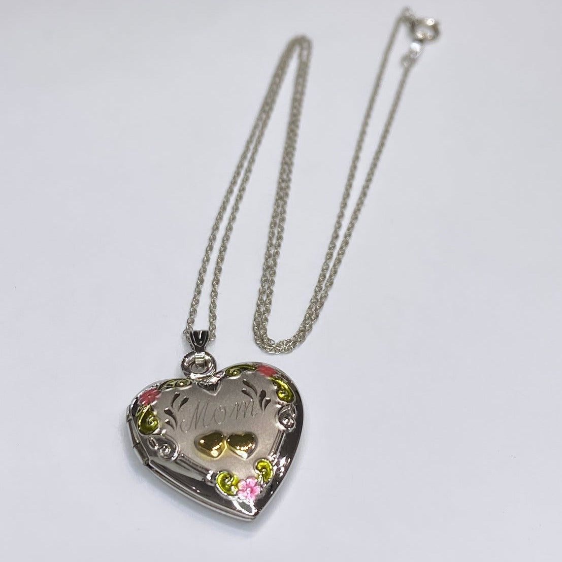 14k “Mom” Heart Locket