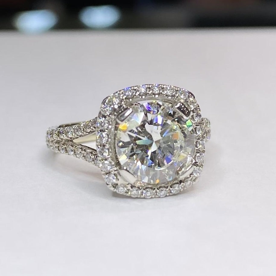 3.47ctw Round Diamond Halo 18k