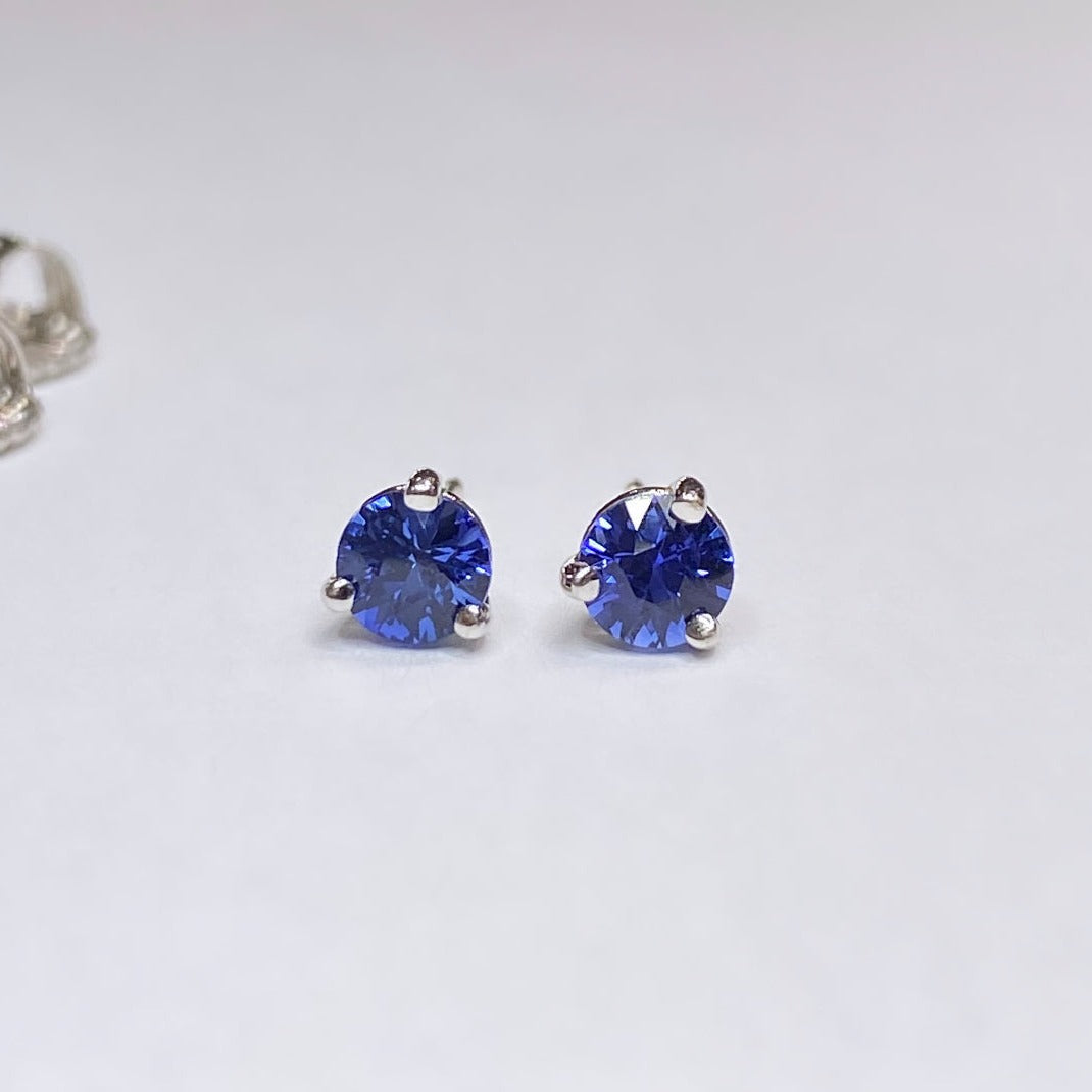 14k Small Tanzanite Stud Earrings