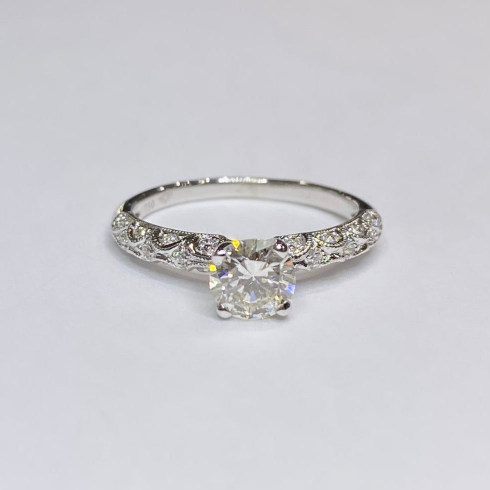 18k Round Brilliant Milgrain Dome Bridal Set