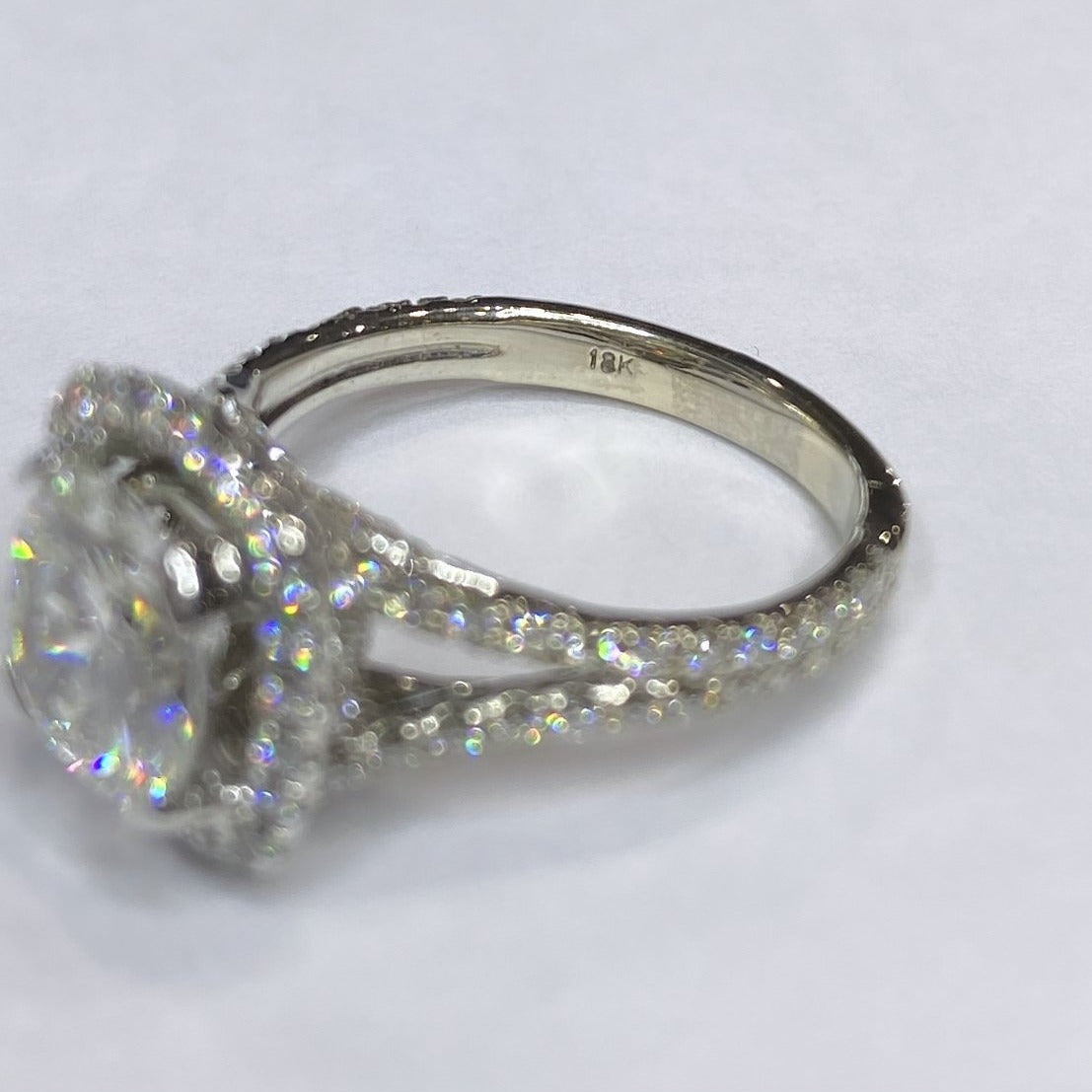 3.47ctw Round Diamond Halo 18k