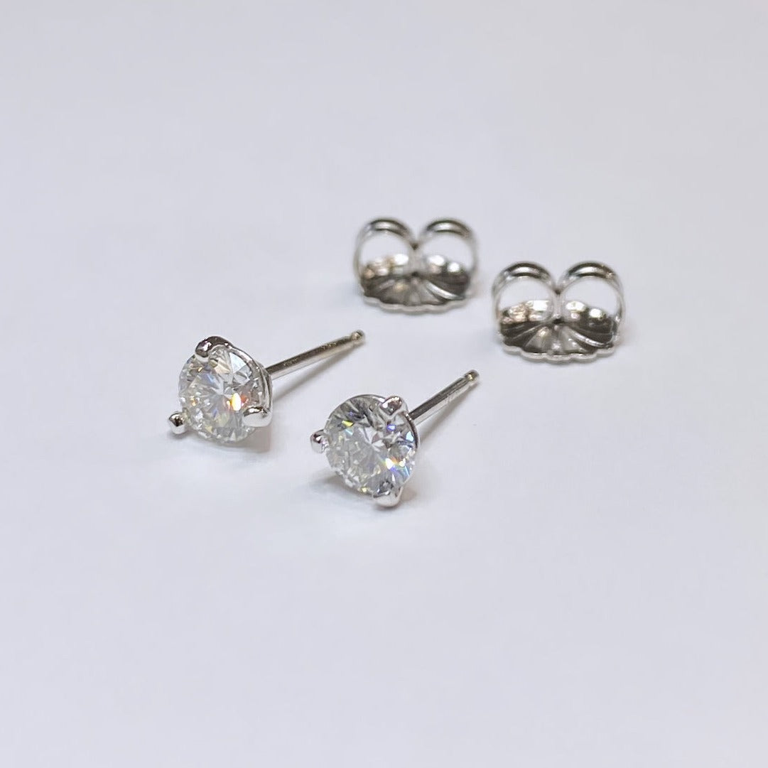 14k Round Brilliant Diamond Studs Earrings 7/8ctw