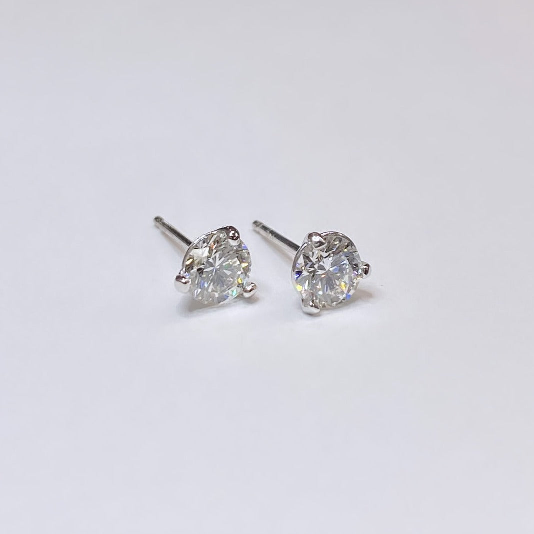 14k Round Brilliant Diamond Studs Earrings 7/8ctw