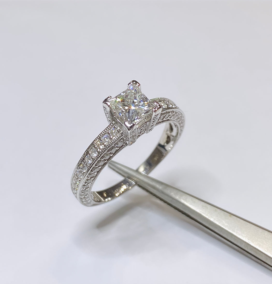 2ctw Princess Cut 3-Sided Diamond Ring